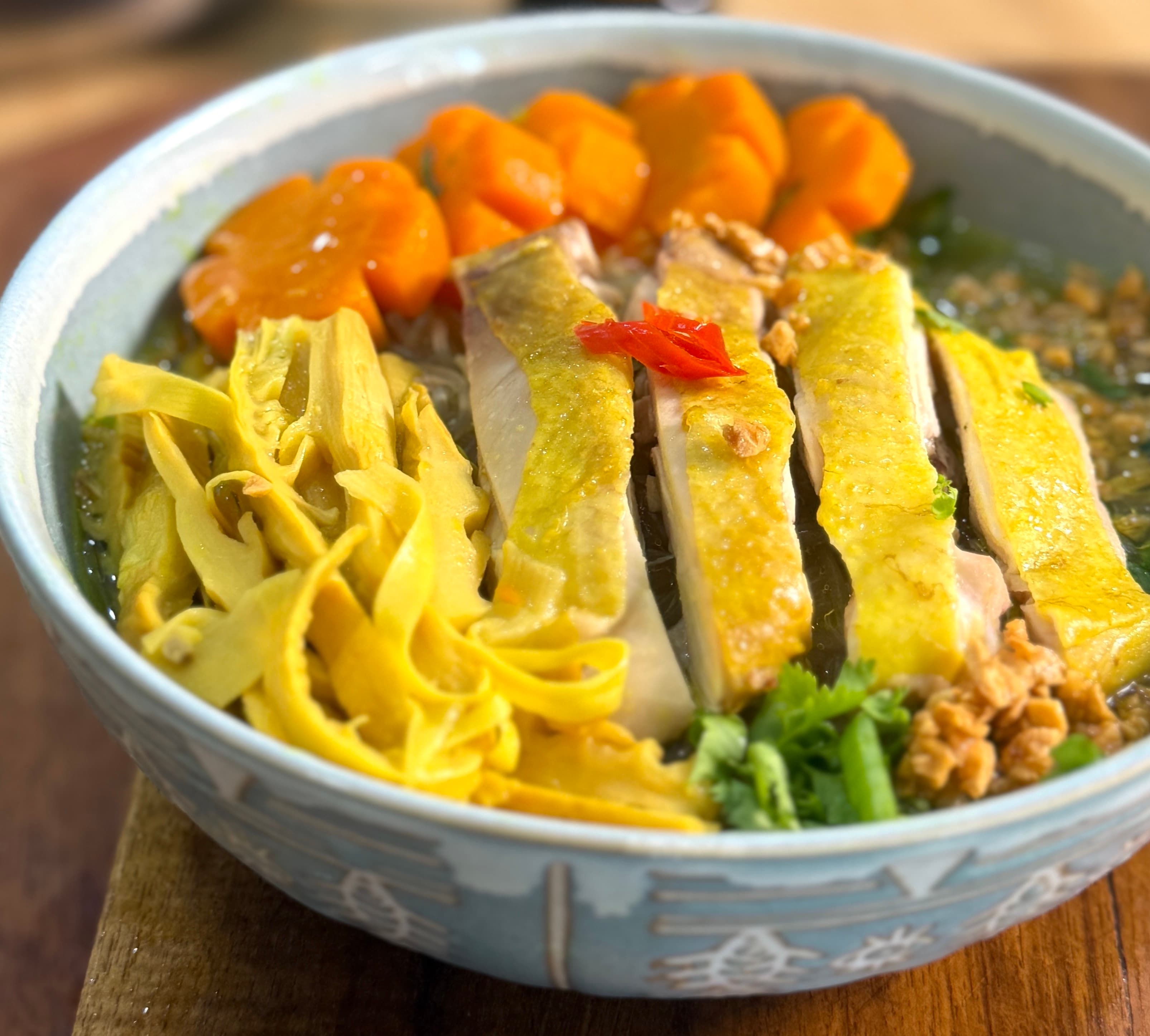 Vietnamese Chicken and Bamboo Noodle Soup | Miến Măng Gà 🍜🐔🎋🥢💛